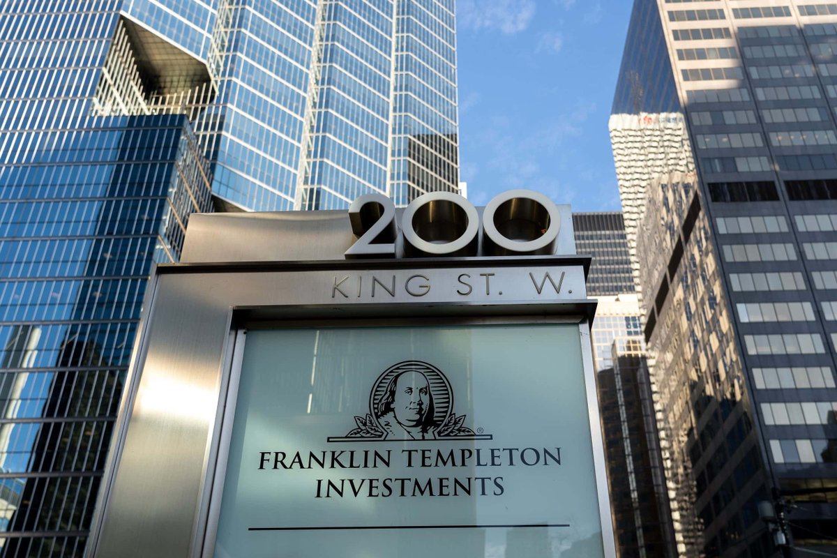 solidintel_x's tweet photo. INTEL: Franklin Templeton is preparing FBEQ, an ETF converting S&amp;P-style dividends into Bitcoin exposure at a 0.09% fee https://t.co/3CAQUr0w3f