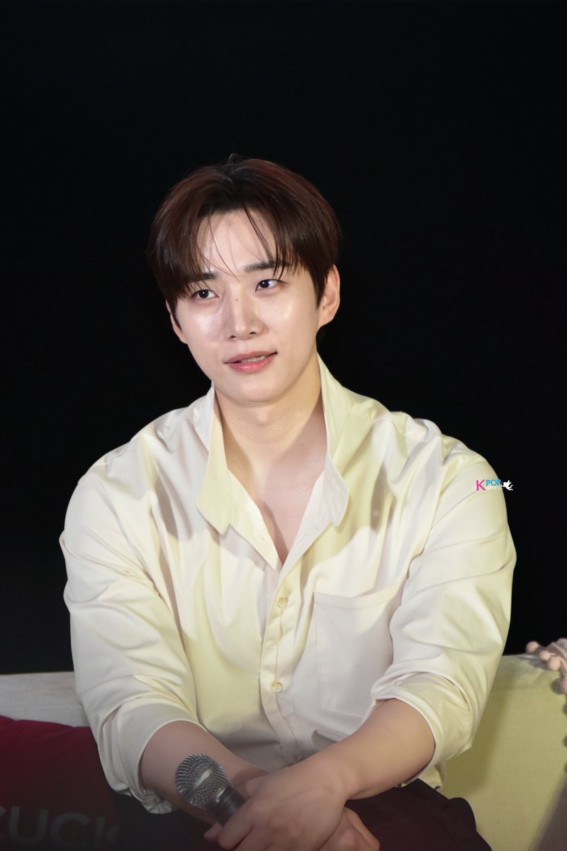 MyKpopHuntress's tweet photo. 261025 LEE JUNHO @ '#SAMASAMA with Lee Junho' CUCKOO Media Session 🇲🇾

#CUCKOO #CUCKOOxLEEJUNHO #LEEJUNHO #LEEJUNHOinMY #LEEJUNHOinKL https://t.co/1tjLs53AzB