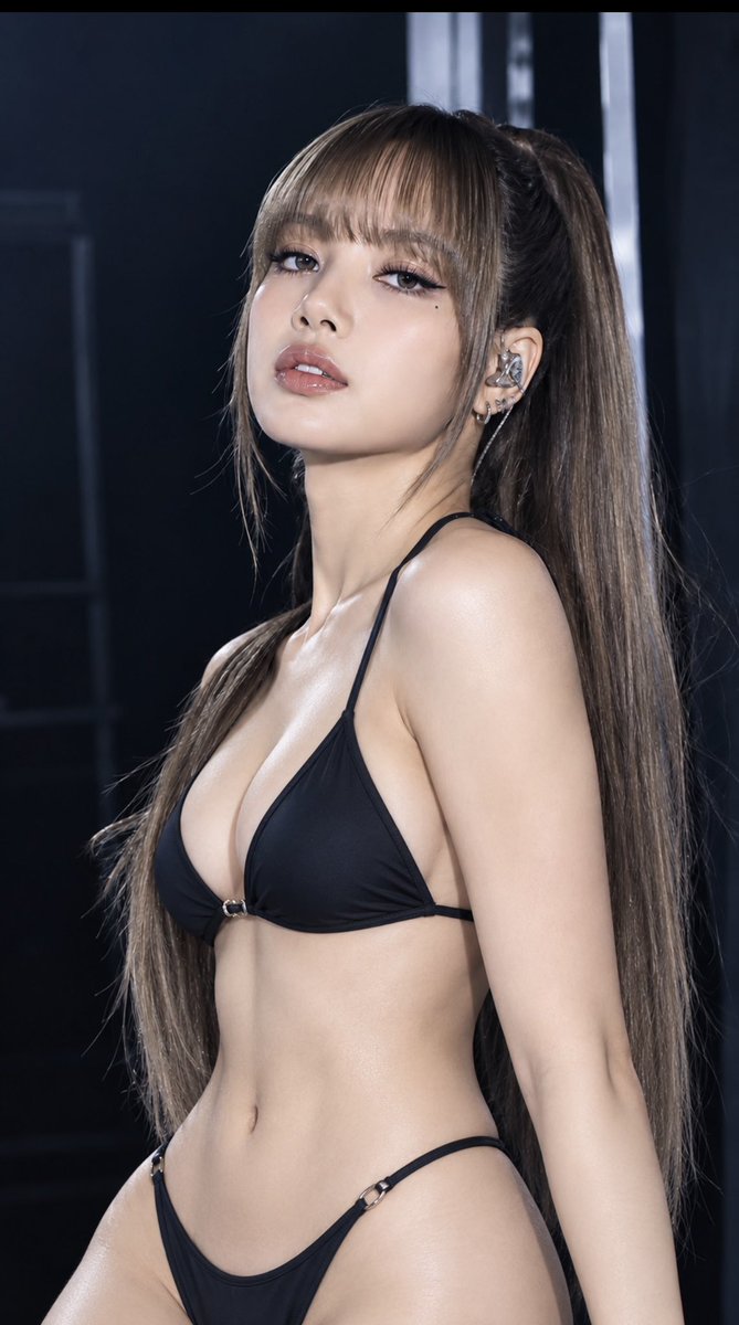 lqmx0r1's tweet photo. LISA https://t.co/mIabr42wK4