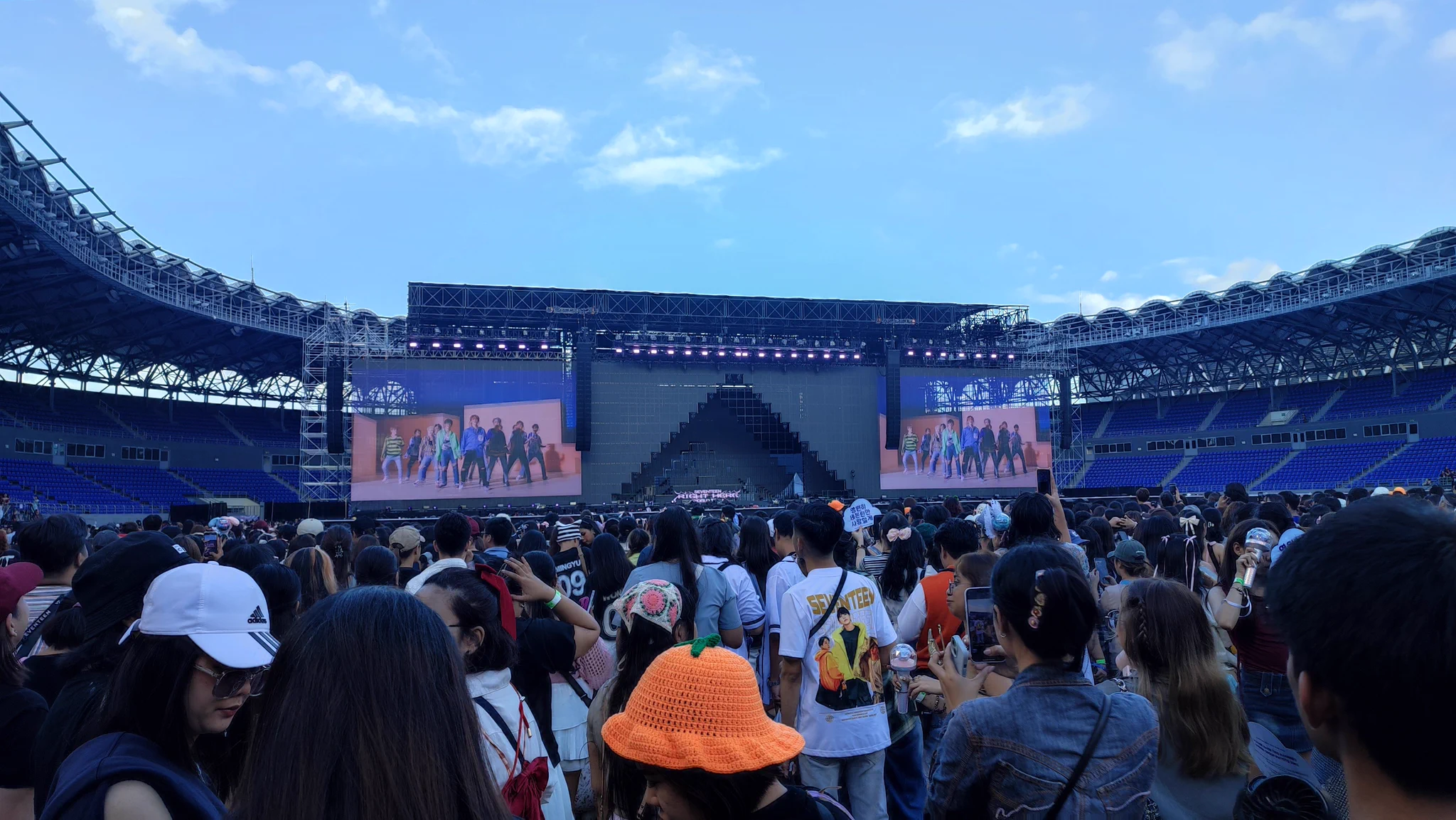 Sam⁷ Saav is seeing BTS on X: 