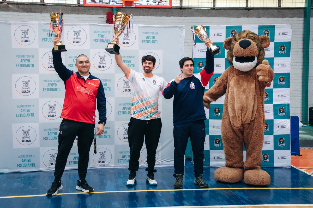 usach's tweet photo. 🥋🥇La Selección de karate Usach logró múltiples medallas de oro en el Nacional Universitario🤩
 👏Como anfitriona del Campeonato Nacional Universitario de Karate 2026 Fenaude, nuestra selección obtuvo cinco medallas de oro, dos de plata y una de bronce en las pruebas individuales, y dos preseas de plata en las competencias por equipos.

🔗Detalles en: https://t.co/LoTr9rEyJ6