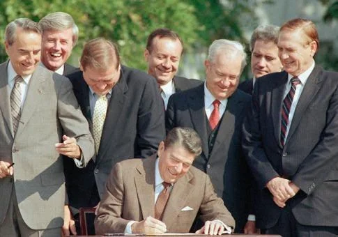 Mollyploofkins's tweet photo. Reagan’s tax cuts for the rich never trickled down the way Americans were promised—they helped concentrate wealth at the top, where fortunes became political influence and the wealthy gained more power to write the rules in their favor. https://t.co/3zdUwmGxGU