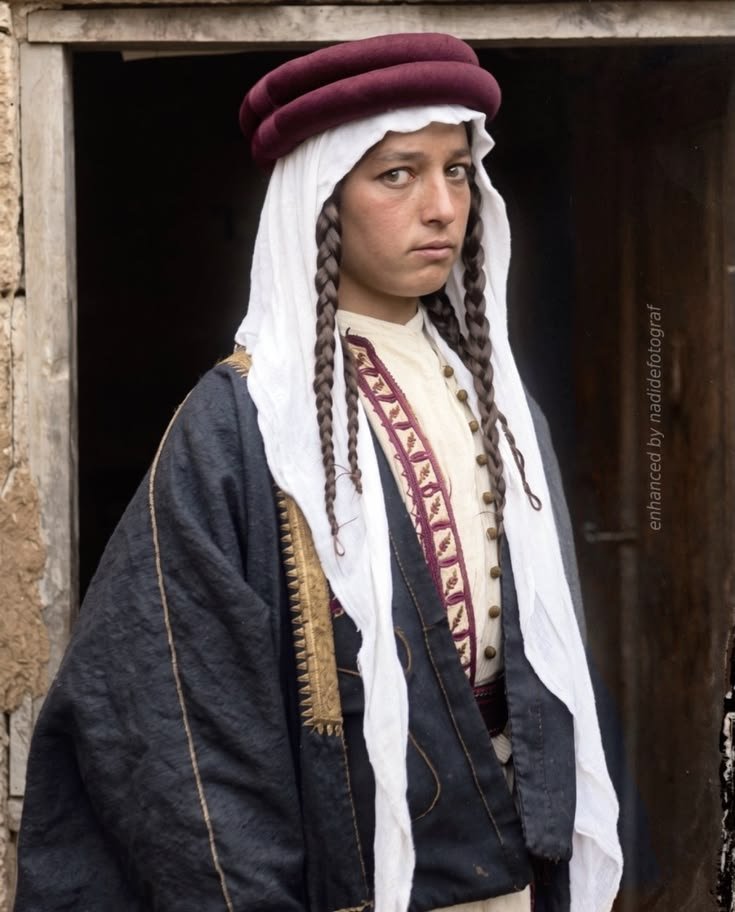 ArchVisionW's tweet photo. Boy from Bosra,Syria 🇸🇾 https://t.co/sZzr8orQwv