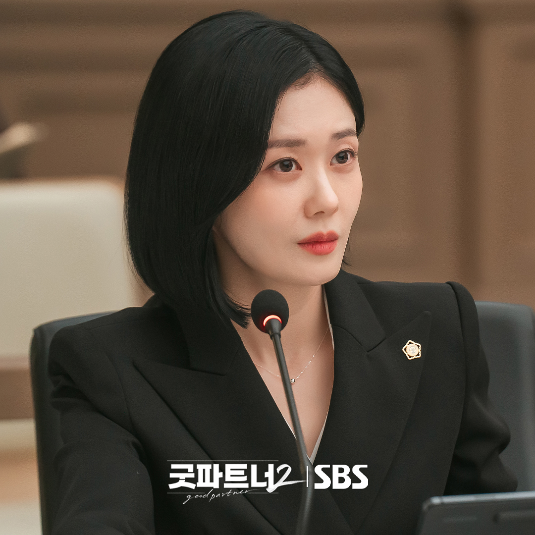 KissaRomanceKa's tweet photo. From Divorce to Boss: Jang Nara’s Cha Eun Kyung Built a 50-Person Firm in Good Partner 2

https://t.co/d0GY5vtzYA

#GoodPartner2 #JangNara #KimHyeYoon #GoodPartner https://t.co/zGBLjNhoEW