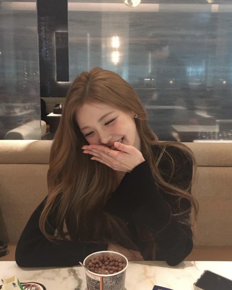 xuoruz's tweet photo. 너무 이쁘게 웃음 https://t.co/KTvoClSKx1
