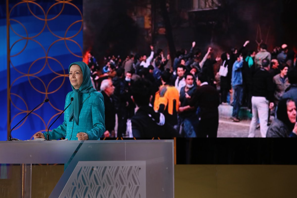 Rajavi_Iran_E's tweet photo. This river of blood reflects the storm of anger among a people determined to uproot religious tyranny. 
The Iranian people’s uprisings are unstoppable! ✊
#FreeIran #IranUprising
⬇️
https://t.co/6yETaj7bWC https://t.co/OpruFMr3rE