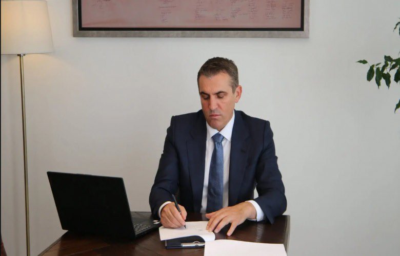 rtklivecom's tweet photo. Chief State Prosecutor Zejnulla Gashi has ordered a comprehensive review of how institutions handled cases involving Arlinda Zekaj, who was murdered in Peja on Sunday. 
https://t.co/9DN8IILDiQ https://t.co/9KBueSNJYY