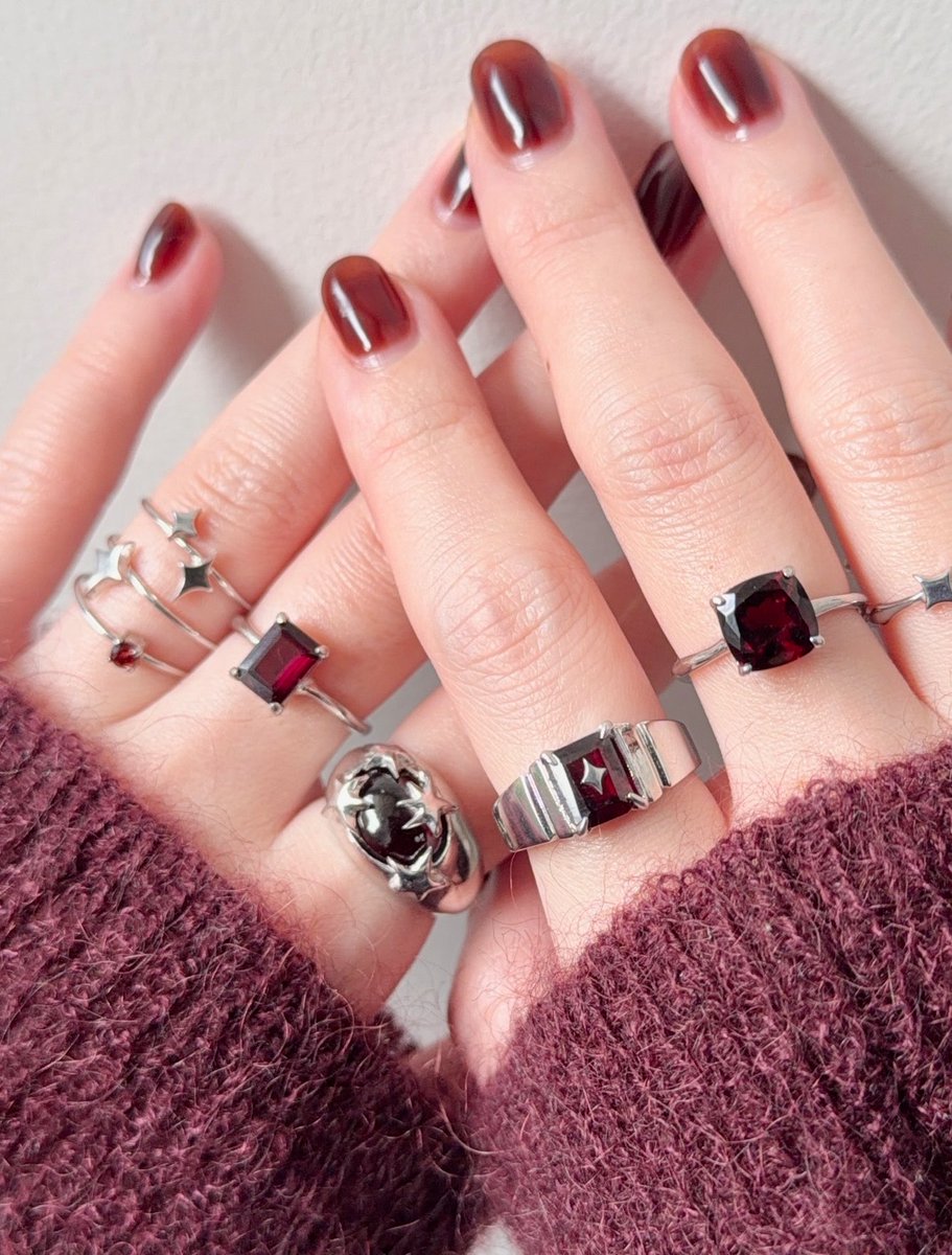 pomum_nail's tweet photo. ホリデーシーズンにぴったりなアクセサリー🎄🍷💍
11/1までのご注文でクリスマス前にお届けいたします。

10.28 wed 20:00- 販売開始✴︎ https://t.co/XDN3WCjqnW