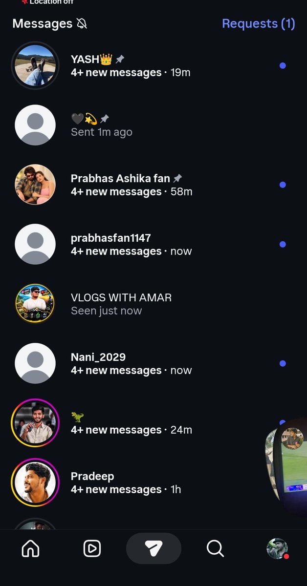 yashprabhas07's tweet photo. Celebration videos inni DMs chesaru..

Ennani manage cheyyagalav ?
Help chesthunnaru ga ani flow lo vesesa veedu intha nakka LK ani naakemo telusu.. https://t.co/TIHpMsEllL