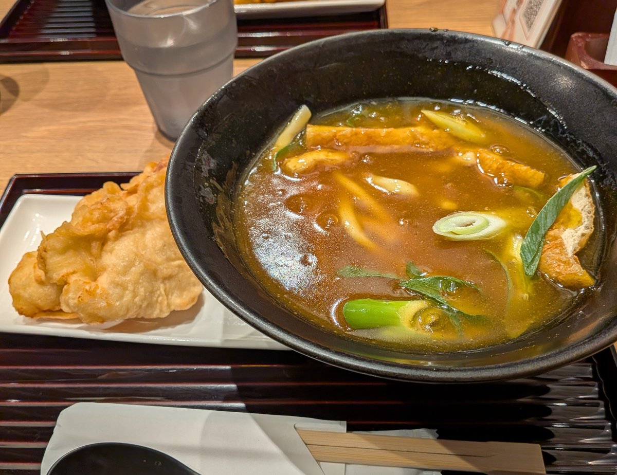 Se_reseren's tweet photo. うどんという食物は3日連続で食べても飽きないことが知られています https://t.co/cNOwd2oDSH