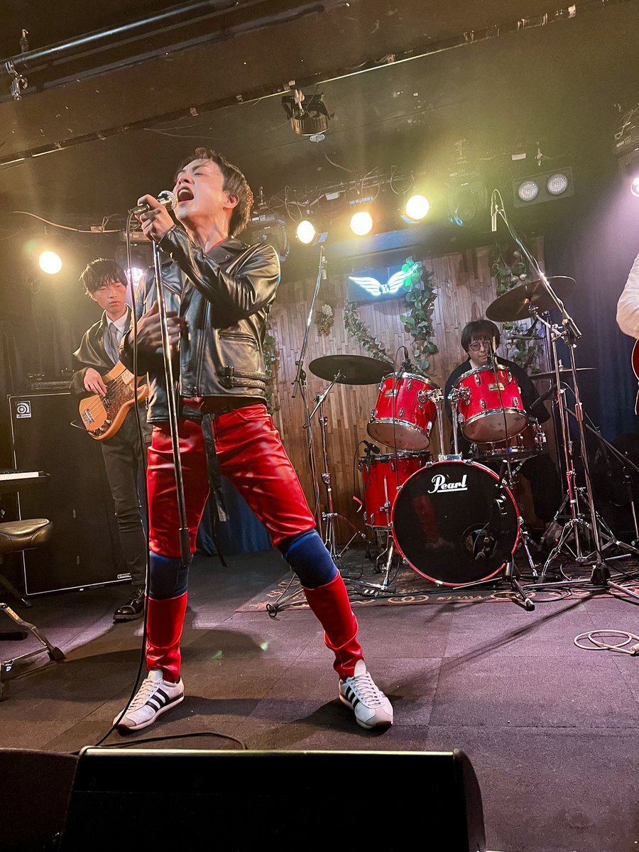 kay_emily385's tweet photo. 2026.10/25 the MiraQle @川崎Y's
そのいち
今回も熱いアツいライヴで
オバチャンはのぼせてしまいました🔥🔥🔥
バーっと写真アップ
@masa56128680 
@Kaji0412 
@naosama110 
@ugibugi__ 
@MiraQle2021 https://t.co/J4E9hz34CG