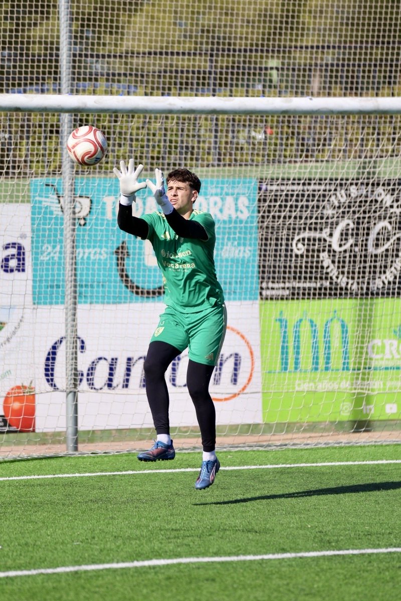Orihuela_CF's tweet photo. Nueva semana, nuevos retos 🔥🙌

#YeclanoOrihuela ⚔️ https://t.co/ihf7TiggbB