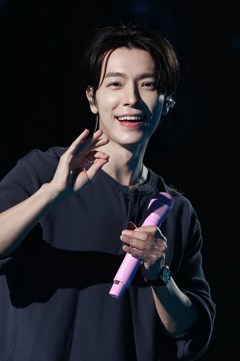 umi_babyhae's tweet photo. 笑顔が可愛い🥺💕ドンヘさんがいつも笑顔でいられますように🫶 https://t.co/jlLil5IVC8