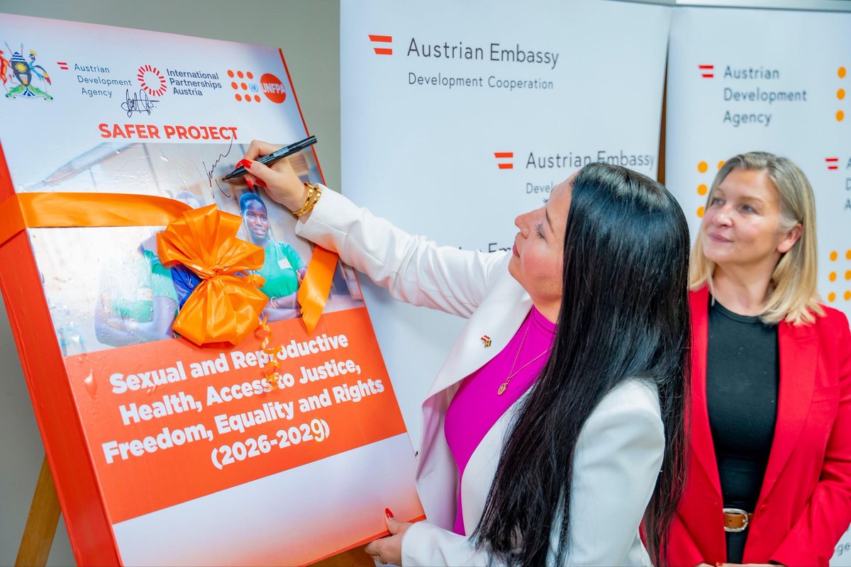 Dr_KatjaK's tweet photo. Austria, @UNFPAUganda and Uganda’s Ministries of Justice and Gender join forces 🇦🇹🇺🇬🇺🇳through the €3.42m SAFER programme to strengthen access to justice &amp; advance #SRHR. Fighting SGBV is an investment in #humanrights &amp; inclusive economic development. #EndGBV @MoJCAUG @Moglsd_UG https://t.co/xQEBoxKNwu