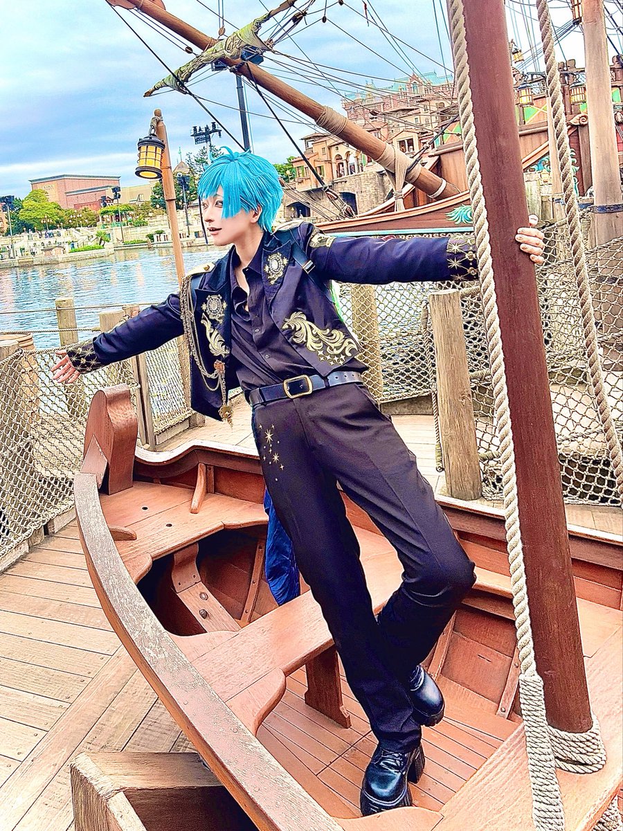 6089_mkr's tweet photo. 久々の海にはしゃぐ🦈

　　 ꙳⟡🪼🌊⛴️⚓️🐟🫧🪸⌖˚◌

#Dハロ仮装2026
#Dハロツイステ https://t.co/LBbegOVweQ