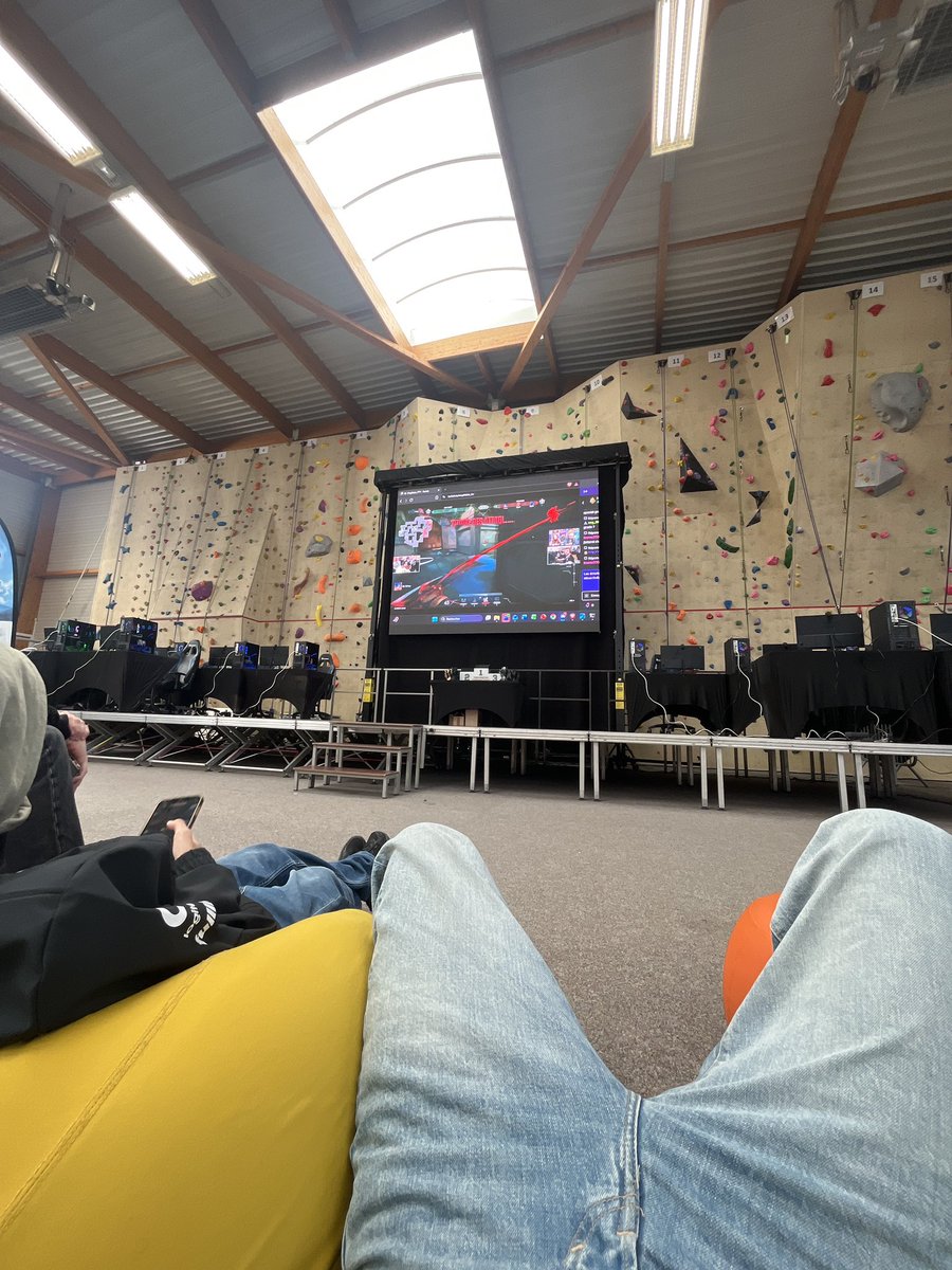 nay_vlr's tweet photo. Top 6-7 à la TGC LAN, trop content de l'équipe ❤️
 Montés au dernier moment, et on tient tête à de grosses équipes : 10-13 vs Joko & co, 11-13 vs Snir Esport 💪 Merci à @PsykZvl @jetaxx1 @KibooVLR , Team Protocole sans oublié nos casteurs @Mephisto_TTV , @_Laou_ et tous ceux qu'on a croisés, vous vous reconnaîtrez 🫶
 See you next time !
(petites photos de la LAN)