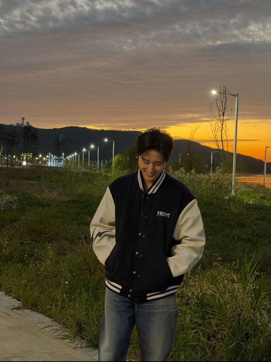 0k_1219_'s tweet photo. 아.. 진짜 너무좋다.. 말로 형용할 수 없음… https://t.co/q9Y1kD6Zo7