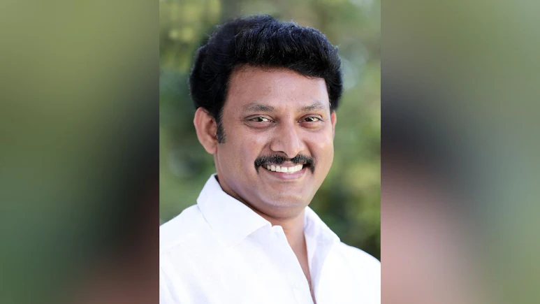 ndtv's tweet photo. DMK Ex-Minister Arrested. He Allegedly Took Rs 100-Crore Bribe From Schools
https://t.co/EamqwlifA6 https://t.co/3Bc0Y9ms7R