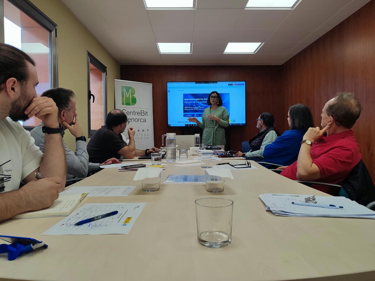 HisendaGOIB's tweet photo. 💻El @centre_bit apropa a les empreses les oportunitats de finançament en tecnologies estratègiques.

🏦La jornada ha donat a conèixer les oportunitats de finançament per a projectes empresarials innovadors en tecnologies estratègiques per a Europa

✅NdP: https://t.co/k7kxjSuwKY https://t.co/vgd8jQwqW8