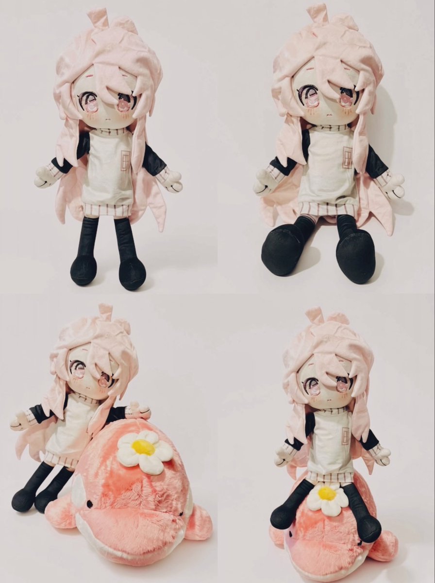 Chunkymk01's tweet photo. I now have someone to take care of my orca plushie when I am not around 🩷🌼

#shachiart https://t.co/EpsgR8xwbc