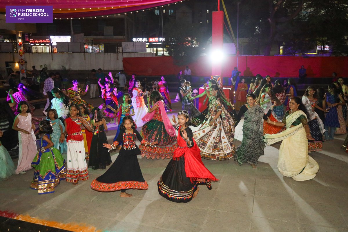 ghrpublicschool's tweet photo. Celebrating culture, colours, and togetherness at Garba Night, G H Raisoni Public School, Pune!

#GHRPSPune #GarbaNight #CulturalCelebration #RaisoniEducation https://t.co/mkbRHOaLcu