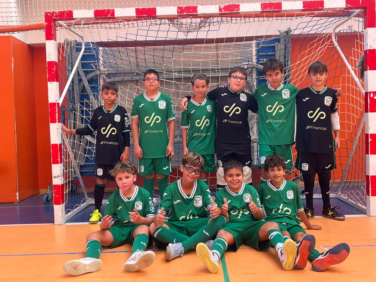 AcademiaInterFS's tweet photo. @PapaJohns @Sintasdental @Biokima_Spain 👉 GSD Las Suertes 3-2 Alevín C.
⚽️ Eneko y Hugo.

👉 La Paloma 5-6 @colchonexpres Infantil B

👉 Juvenil C 2-3 Ciudad de Torrejón B.
⚽️ Leo y Marcos.

#LaAcademiaDelMásLaureado💚💙 | JP Financial | Muy Car | https://t.co/vC4etKiP5z https://t.co/Bop5NW7STu