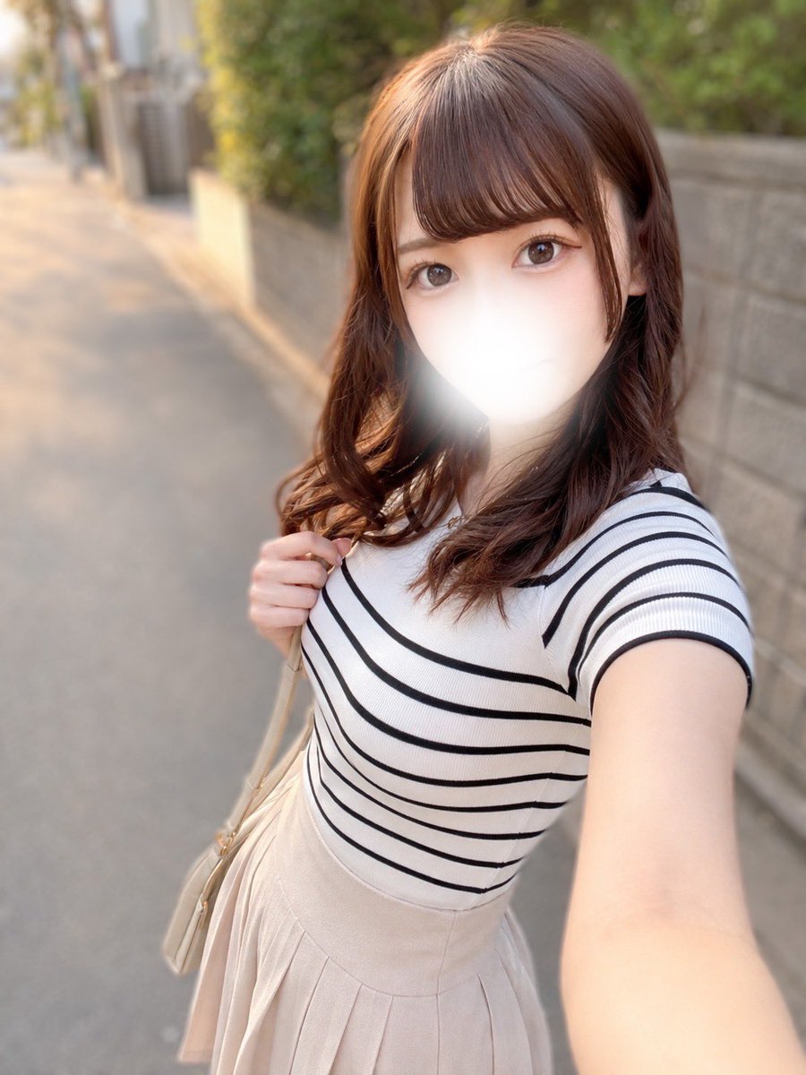 LOVEx8110's tweet photo. 🗓️今週の出勤表🧚‍♂️✨

🎀あみちゃん🎀
10/27 12:00〜20:00
10/29 11:00〜18:00

今週も予約殺到でお願いいたします💖✨

☎️：080-1230-5000

#メンエス名古屋 #メンエス
#名古屋 #丸の内 #栄 https://t.co/1pppTFKbaO