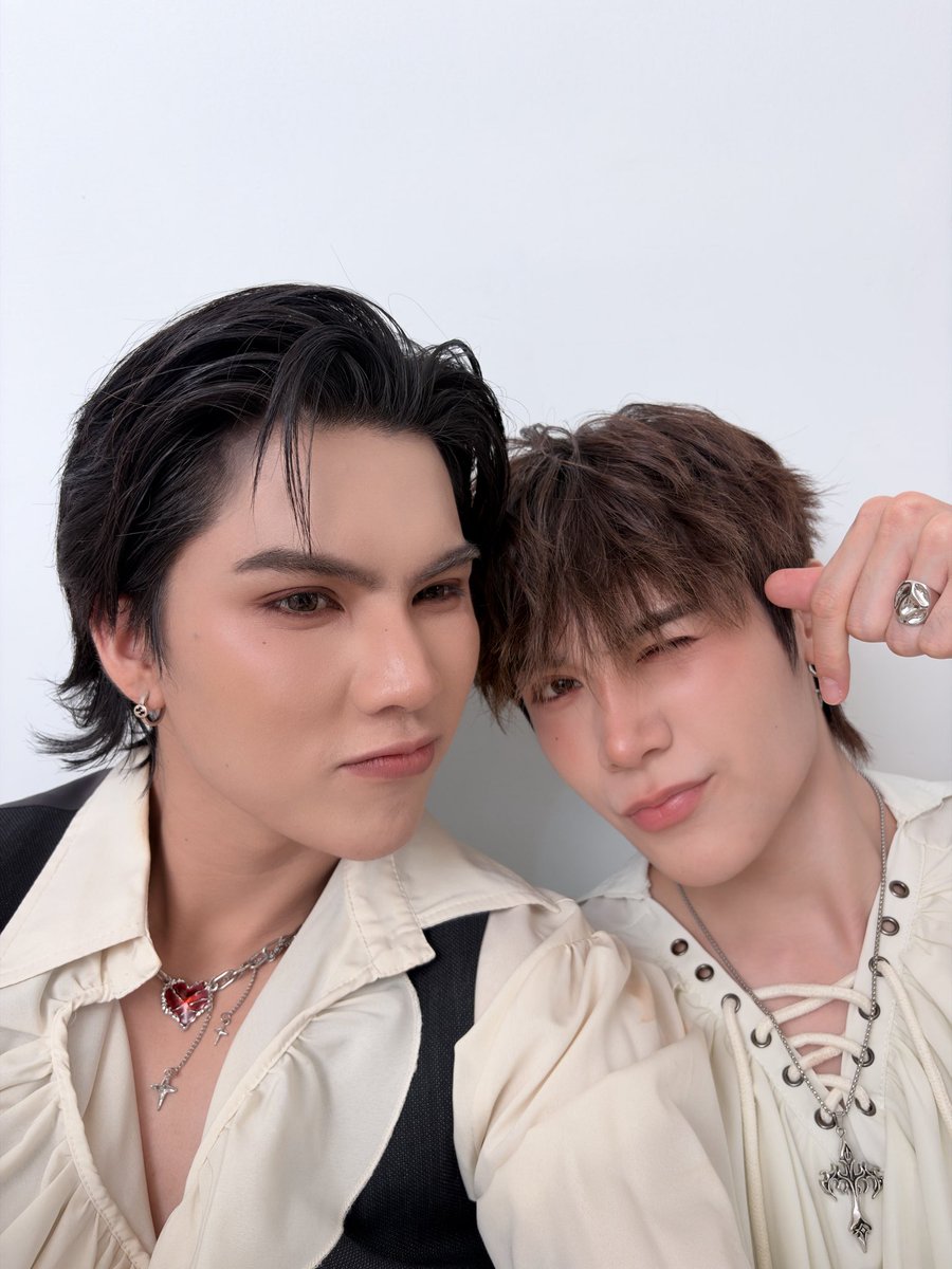 fort_fts's tweet photo. หล่อมะค้าบบบ

Trick or Treat with FortPeat 
#ZhenJicoffeeXFortPeat https://t.co/go2UCdNxtk