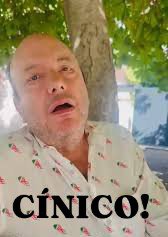 Eclides3's tweet photo. Julio Sánchez Cristo y su horda de fascistas prepagos lleva 2 horas hablando pestes de Petro,dándole  credibilidad a las mitómanas  denuncias de sexo a cambio de contratos y tiene el descaro de decir:
 "No me gusta meterme en la vida privada de Petro"
Julito, eres Bazofia Humana https://t.co/yxOmbV8Mv4