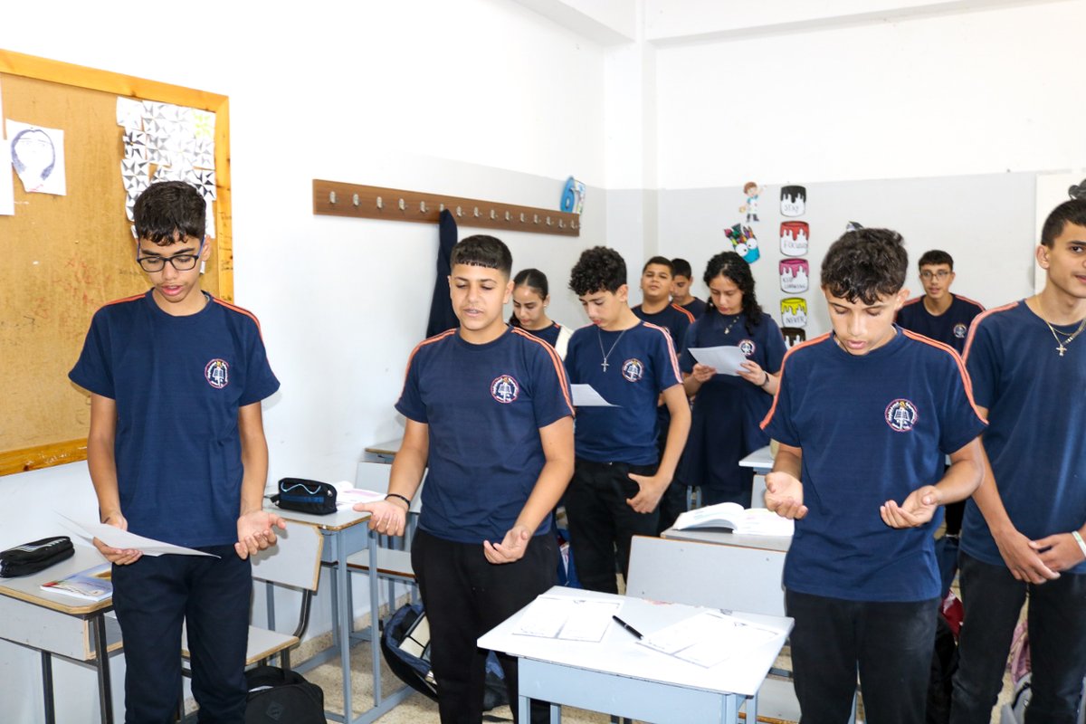 LPJerusalem's tweet photo. «صلاة أبنائنا تقرع أبواب السماء»

طوال شهر تشرين الأول، شهر المسبحة الوردية، شارك طلبة مدارس البطريركية اللاتينية في مبادرة «مليون طفل يصلّون المسبحة الوردية»، استجابةً لدعوة قداسة البابا لاون الرابع عشر، وضمن أنشطة مكتب التعليم المسيحي التابع للبطريركية اللاتينية. وقد اجتمع الطلبة للصلاة، كلٌّ في مدرسته، سواء في الصفوف الدراسية أو الكنائس الرعوية، متّحدين في رفع صلواتهم إلى الله من أجل السلام في العالم والمصالحة والتوبة.

وبهذه المناسبة، توجّه الأب ريمون حداد، مسؤول مكتب التعليم المسيحي، بالشكر والتقدير إلى إدارات المدارس ومعلّميها وطلبتها على تجاوبهم مع هذه الدعوة الروحية ومشاركتهم في الصلاة، مؤكدًا أهمية تنشئة الأجيال على الإيمان والصلاة من أجل السلام.

“Our Children’s Prayers Knock on Heaven’s Door”

Throughout October, the month of the Holy Rosary, students from Latin Patriarchate schools participated in the “One Million Children Praying the Rosary” initiative, responding to the invitation of His Holiness Pope Leo XIV. Organized as part of the activities of the Christian Education Office of the Latin Patriarchate, students gathered in their respective schools, classrooms, and parish churches, united in prayer for peace, reconciliation, and repentance throughout the world.

On this occasion, Fr. Raymond Haddad, Director of the Christian Education Office, expressed his gratitude to school administrations, teachers, and students for embracing this spiritual initiative, highlighting the importance of nurturing younger generations in faith and prayer for peace.