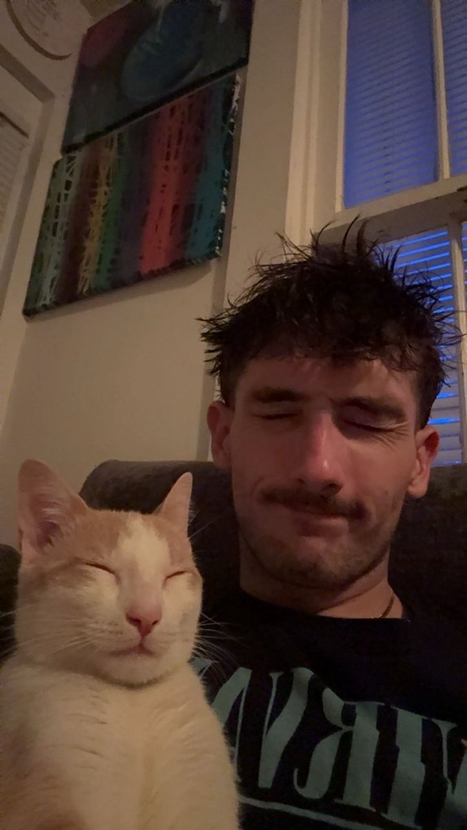 kingbenyzzle's tweet photo. me and my son look so much alike https://t.co/xonNNRsYye
