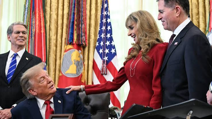 OCOCReport's tweet photo. A HISTORIC HEAD START FOR AMERICA’S CHILDREN!

A vote for Republicans is a vote for the future of American children.

🚀 Elon Musk pledges a SpaceX share to every American child—an estimated $11 BILLION.
💰 Michael & Susan Dell pledge $6.25 BILLION—$250 each for 25 million eligible children.
👶 Eligible U.S. babies born in 2025–2028 qualify for a $1,000 federal investment.

Imagine the scale of these commitments and how much more could follow if Trump brings other billionaires on board. He should keep pushing, and we believe he will.

Every parent and grandparent has reason to welcome this investment in our children’s future. Credit where it’s due!
