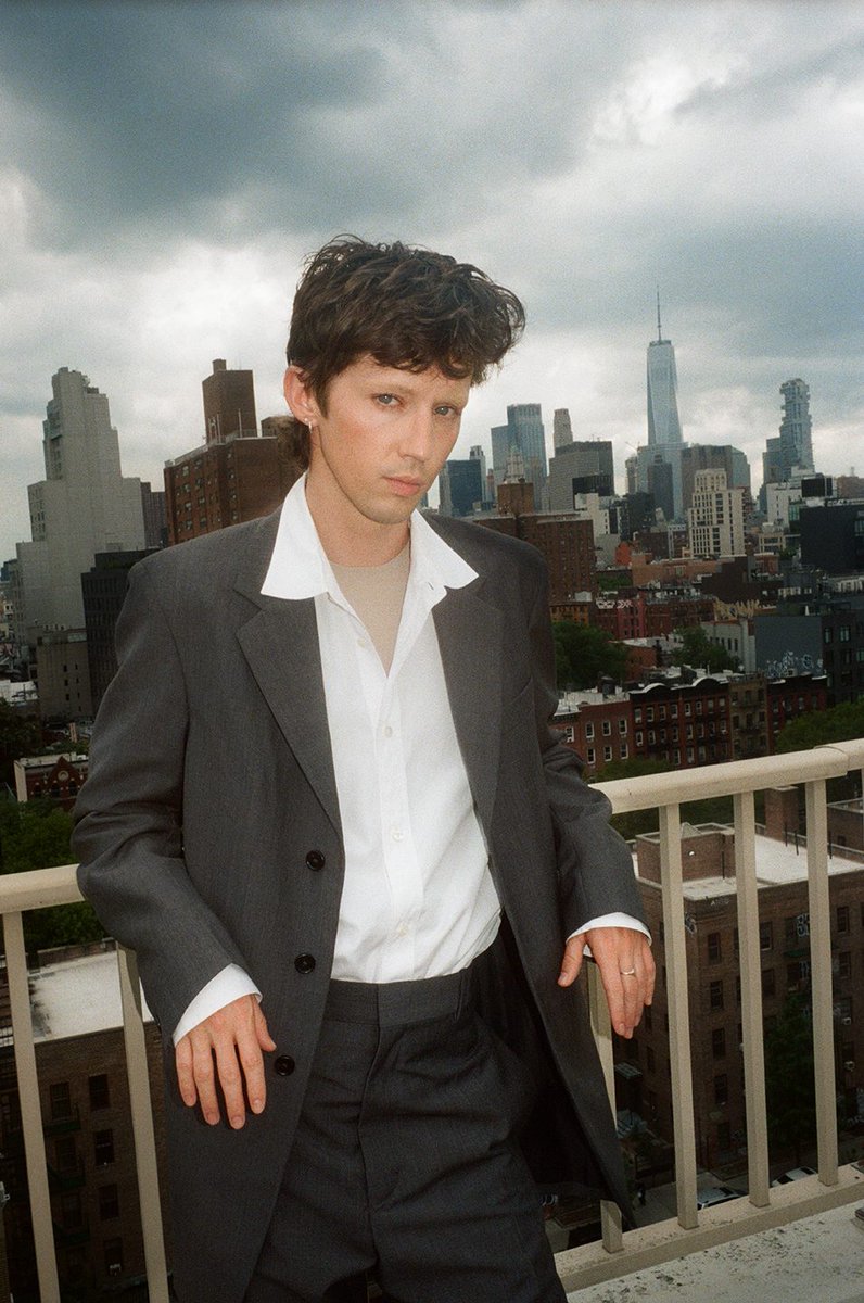 wmag tweet picture