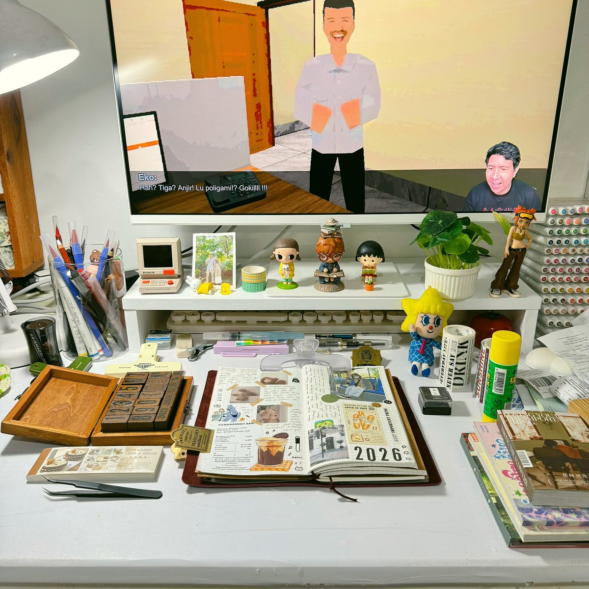 lovunakim's tweet photo. Journaling session today 📓💫 https://t.co/XUF63yFf5n