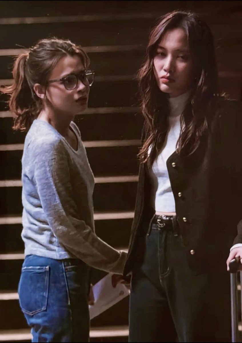 FBBabies's tweet photo. I only have one GL pair to recommend, and they’re absolutely on fire on screen! 🔥 Their chemistry is incredible, and every emotion feels so real. They make you laugh, ache, and feel every little moment right along with them. There’s just something special about the way they bring their characters to life. ❤️

#ฟรีนเบค #FreenBecky 
#srchafreen #beckysangels