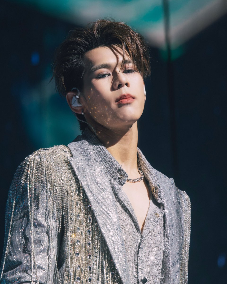 BeWithTui's tweet photo. ɪɴꜱᴛᴀɢʀᴀᴍ ᴜᴘᴅᴀᴛᴇ
26.10.26 — IG: m.tuiiii /1

A piece of me, forever. LYKN & LYKYOU.

Thank you for always accepting me for who I am and believing in me, no matter what. 🤍

#lyknreflexionconcert

📸: https://t.co/7qgtUqARQF

———
@TuiChayatorn | #TuiChayatorn
#LYKN #LYKYOU