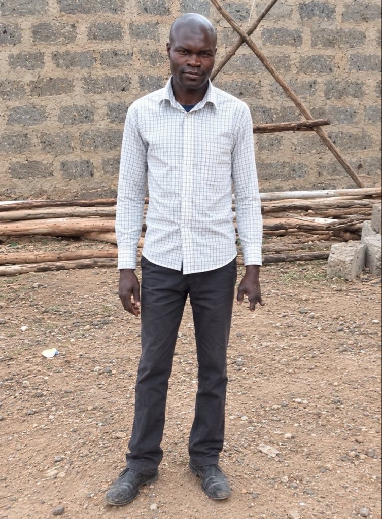 2Rdevil's tweet photo. Huyu labda Mungu abariki kazi ya miguu yke 😂 https://t.co/leimocBVa2