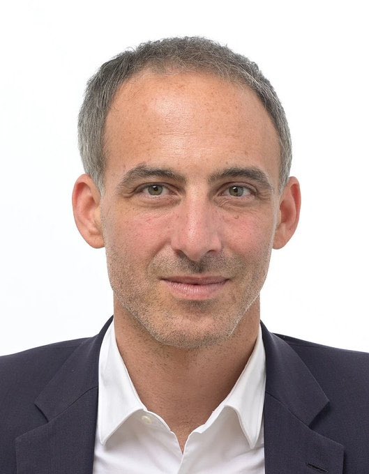 fl9rine's tweet photo. Il give carrément plumeau poussiéreux je suis dsl https://t.co/FuZ96dac5V