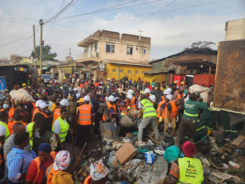 97fmRadiocity's tweet photo. #TheJam97fm CITY TALK

HAS THE GOV'T DONE ENOUGH SINCE THE LAST CLEANING DAY TO ENCOURAGE YOU TO GO OUT AND CLEAN THIS SATURDAY? https://t.co/ks4fZ9WVup