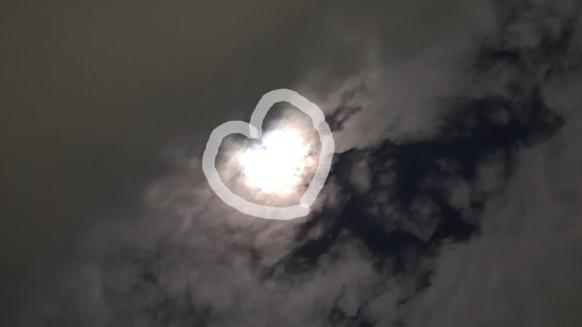 ningdose's tweet photo. heart shaped moon photo by hueningkai https://t.co/3veFyDi1XJ