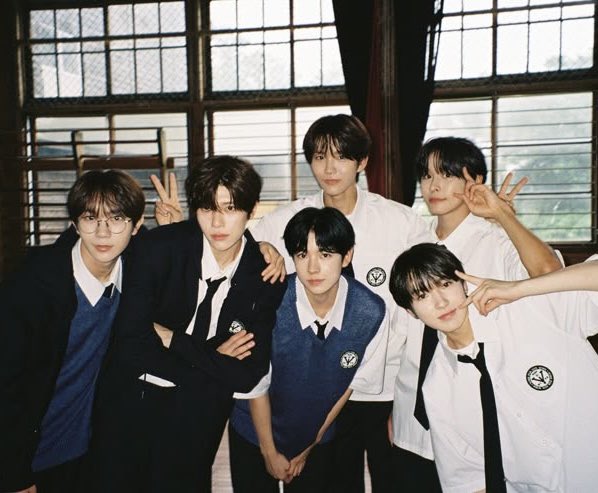 rikuthetic's tweet photo. #NCTWISH interactive au

mie ayam 18 november
https://t.co/pgp2QsrggP

a zombie apocalypse breaks out while six students are still trapped inside their school, mereka cuma tau that they need to get out before the school becomes their grave

will all six survive??

🔓0221 https://t.co/Btu5clRgAL