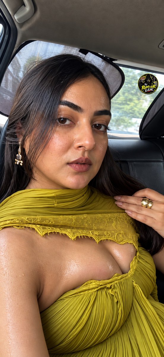 TheRumourLeak's tweet photo. ��� NAZRIYA NAZIM SERVES A STUNNING LOOK! 💚✨

Nazriya’s latest photos in a gorgeous lime-green outfit are grabbing attention! 😍🔥

#NazriyaNazim #Nazriya #SouthIndianActress #CelebrityStyle #TheRumourLeak https://t.co/3fOpkl7h7e