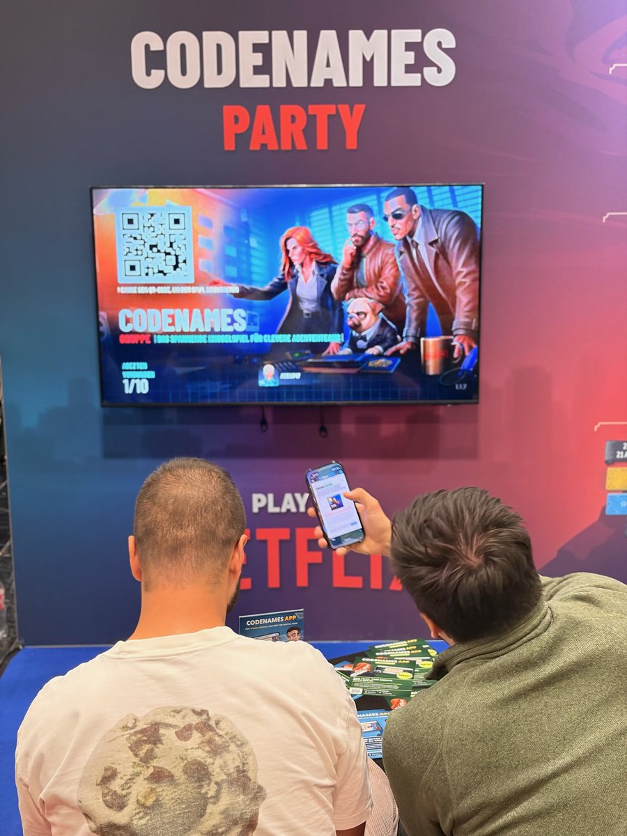 CodenamesGame's tweet photo. And just like that, #SPIEL26 is over! 🥹🎲

But don’t worry… only 360 days until #SPIEL27! 👀

So many great games, amazing people and unforgettable moments.
Thank you to everyone who stopped by. See you next year! 👋 https://t.co/el7meUofoX