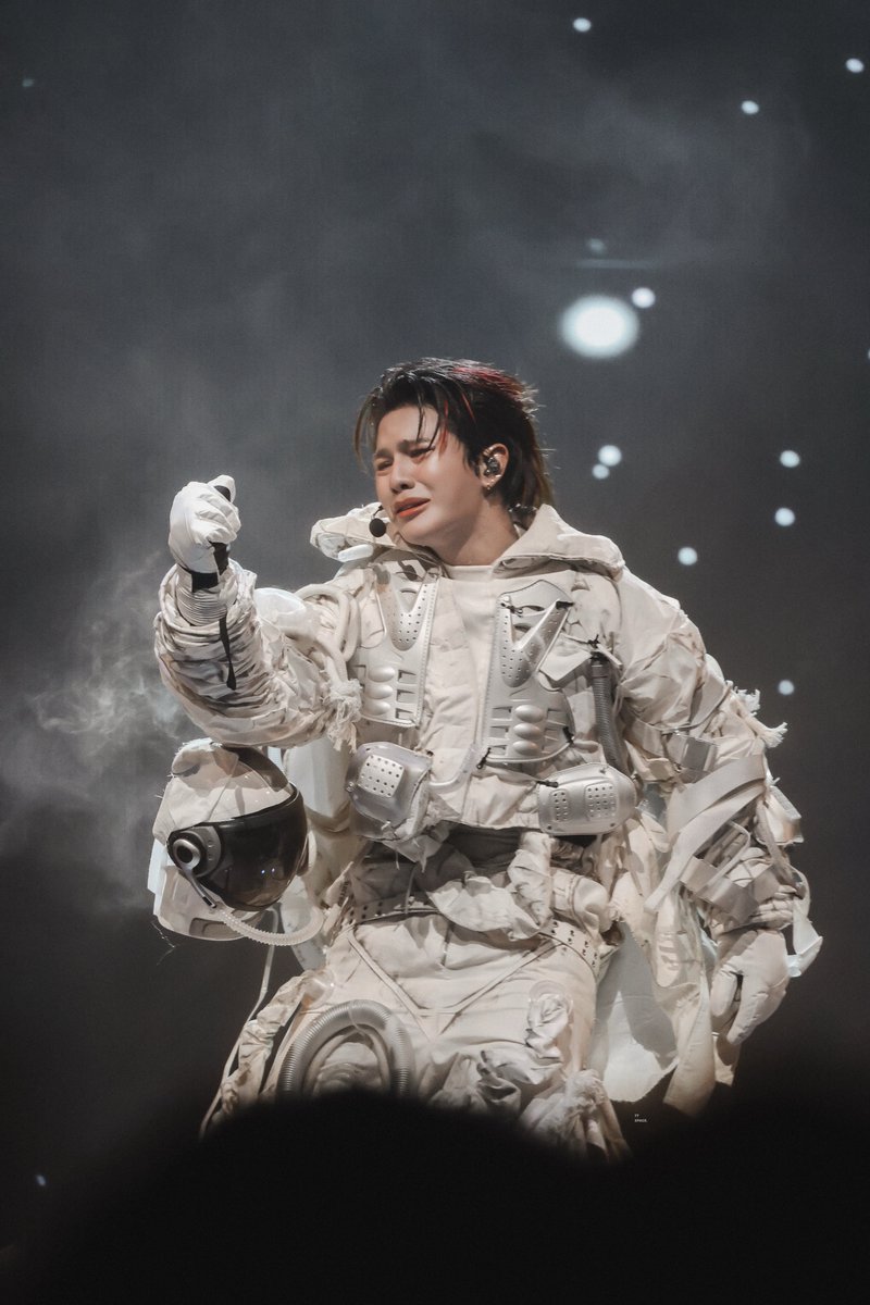 TTxSpace's tweet photo. mood —

REFLEXION FOREVER
#LYKNReflexionConcertD3
#williamjkp https://t.co/xu7V5ysAkZ