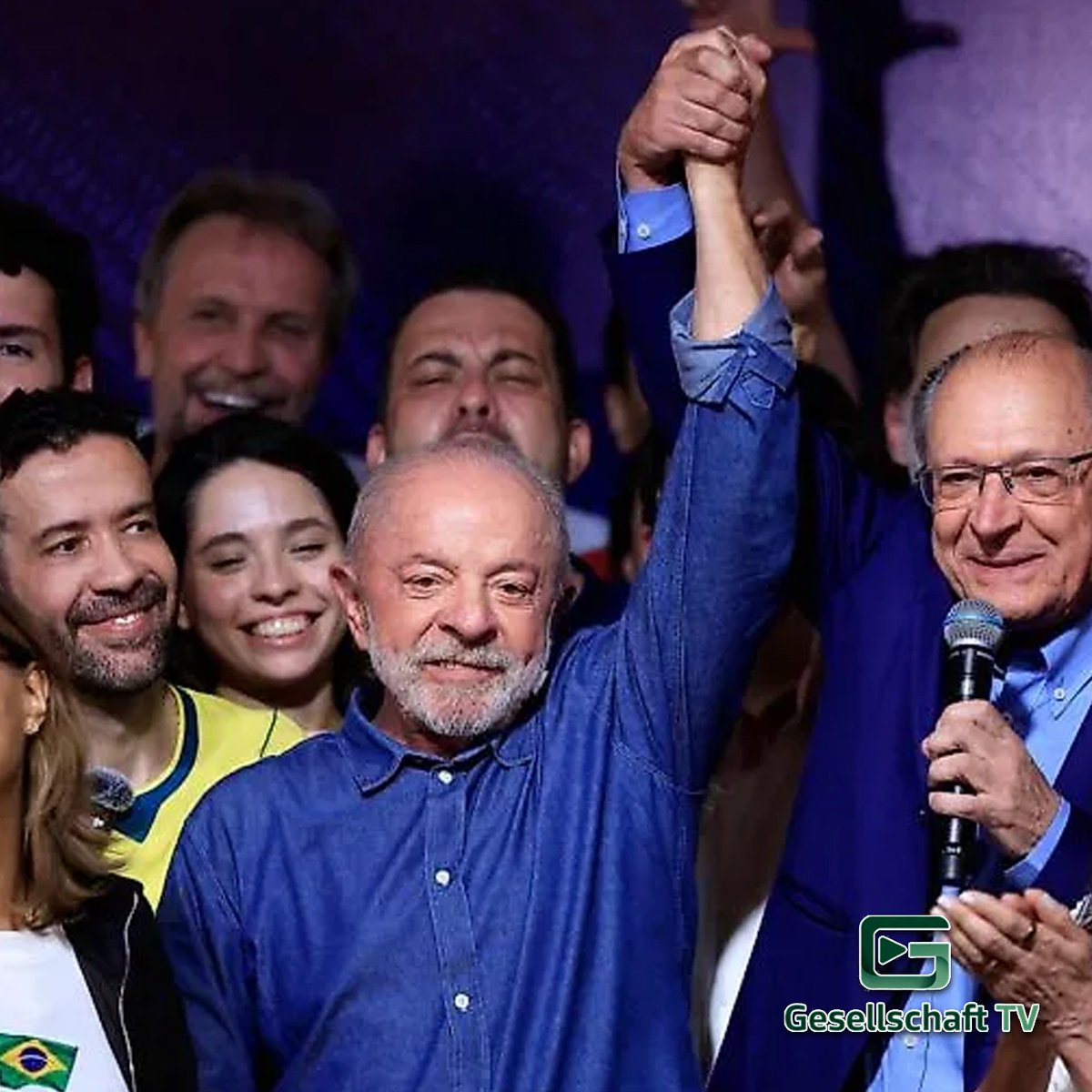 GesellschaftTV's tweet photo. Lula gewinnt Wahl in Brasilien

Lula setzt sich in der Stichwahl mit 51,8 Prozent gegen Flávio Bolsonaro durch. Bolsonaro will das Ergebnis anfechten.

Mehr Infos auf unserer Website: https://t.co/a7j29d60WS

#Brasilien #Lula #Wahlen https://t.co/hzA1B2pMKE