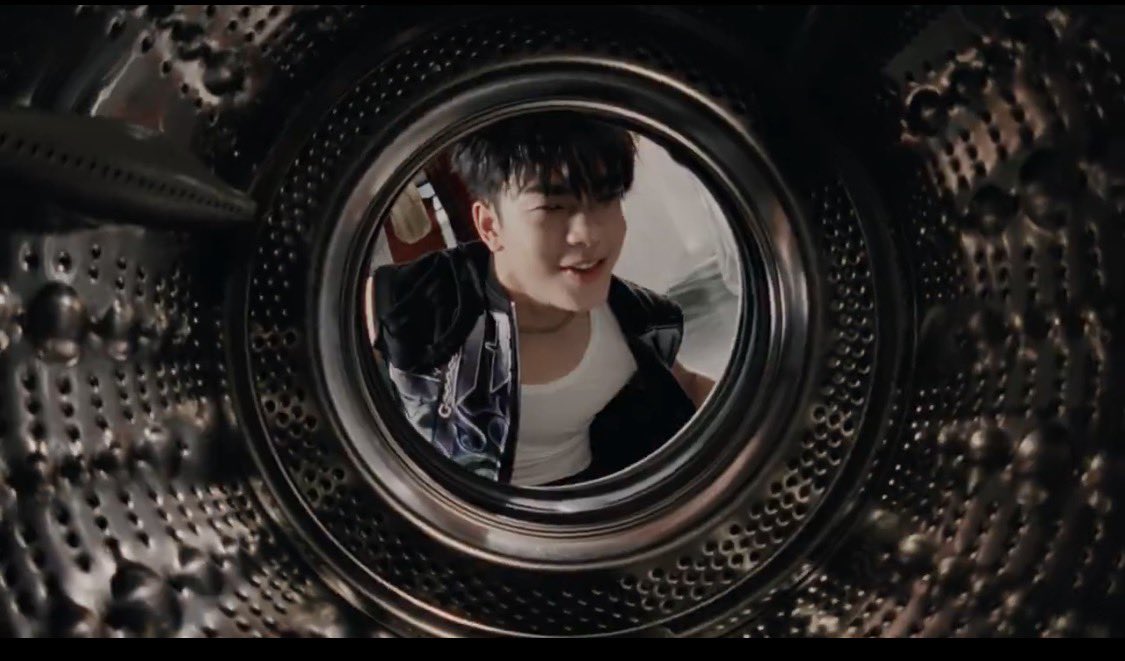 _mxzx08's tweet photo. เดี๋ยวๆๆๆ น้องมาร์ค🫠
จังหวะนี้ล่องลอยละจริง in the bubble 🫧
#marcthhhh #iZBUBBLE https://t.co/htwArTXZmF
