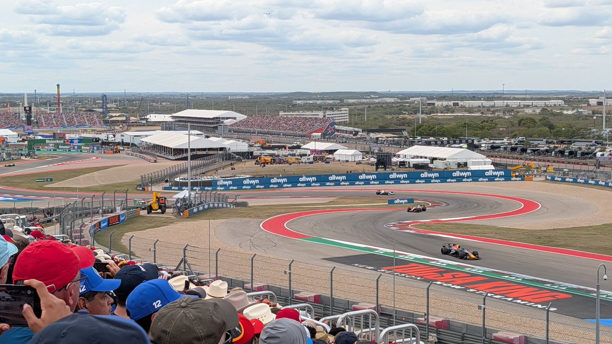 ayyyk24's tweet photo. f1 austin! 🤘 https://t.co/rb2KbaiDOS