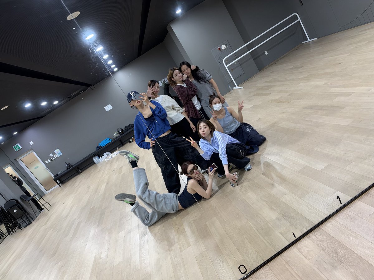 angduck2's tweet photo. 어흑 https://t.co/LoL6BUqOUd