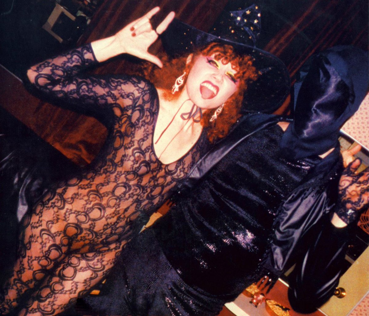 Gracro5's tweet photo. Poison Ivy and Lux Interior https://t.co/yV8NJQouVw