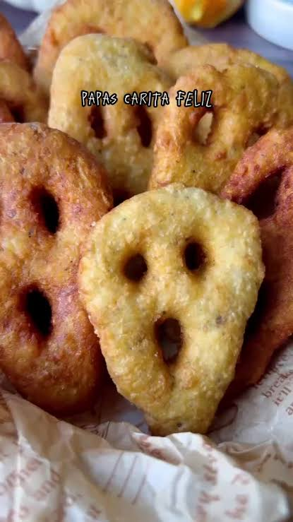 FerWarhammerFan's tweet photo. @Tsuyuki_rar Te entiendo xD tengo gustos similares en comida

Pero nada quita que las papitas con forma de caritas sean god https://t.co/xlEcaxGJtp